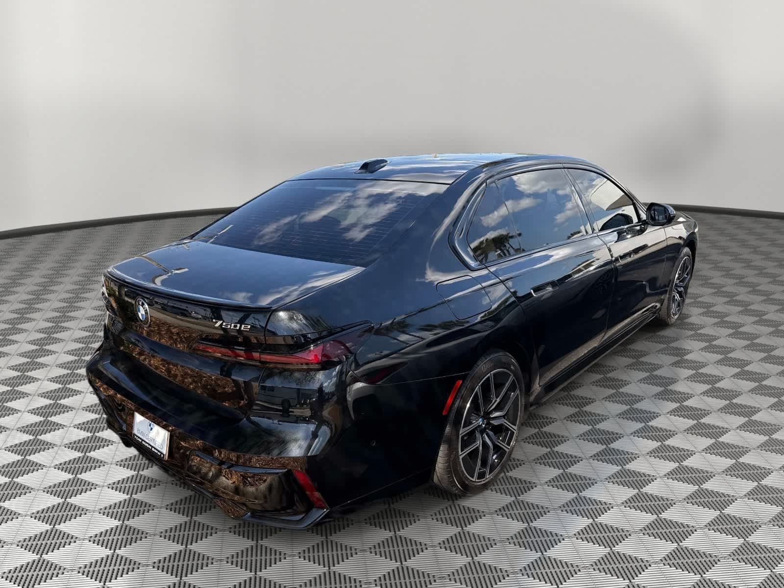 2026 BMW 750e xDrive 750e xDrive