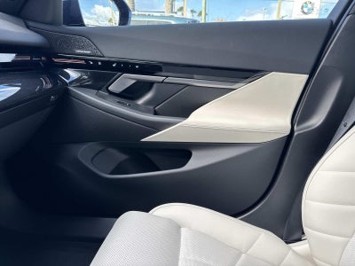 2025 BMW 5 Series 530i