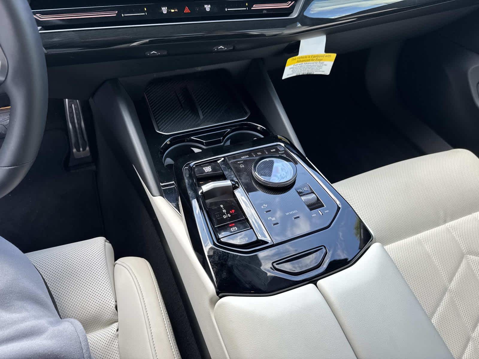 2025 BMW 5 Series 530i