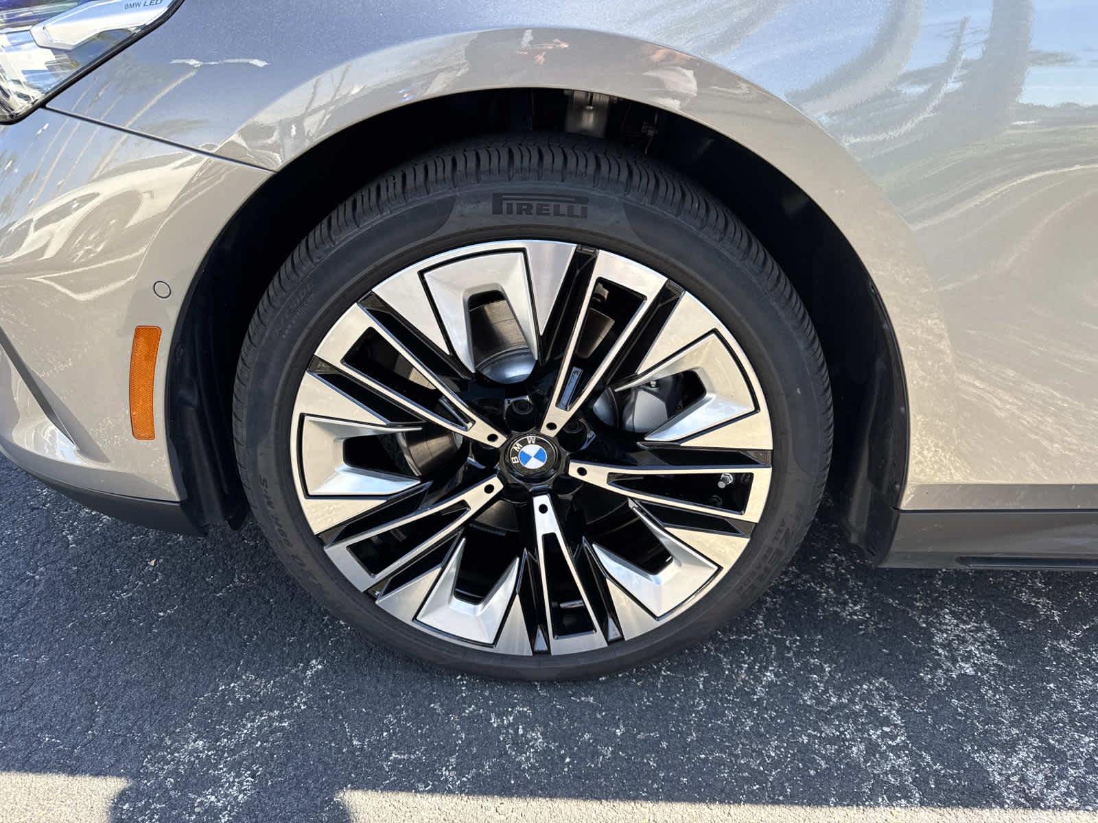 2025 BMW 530i xDrive 530i xDrive