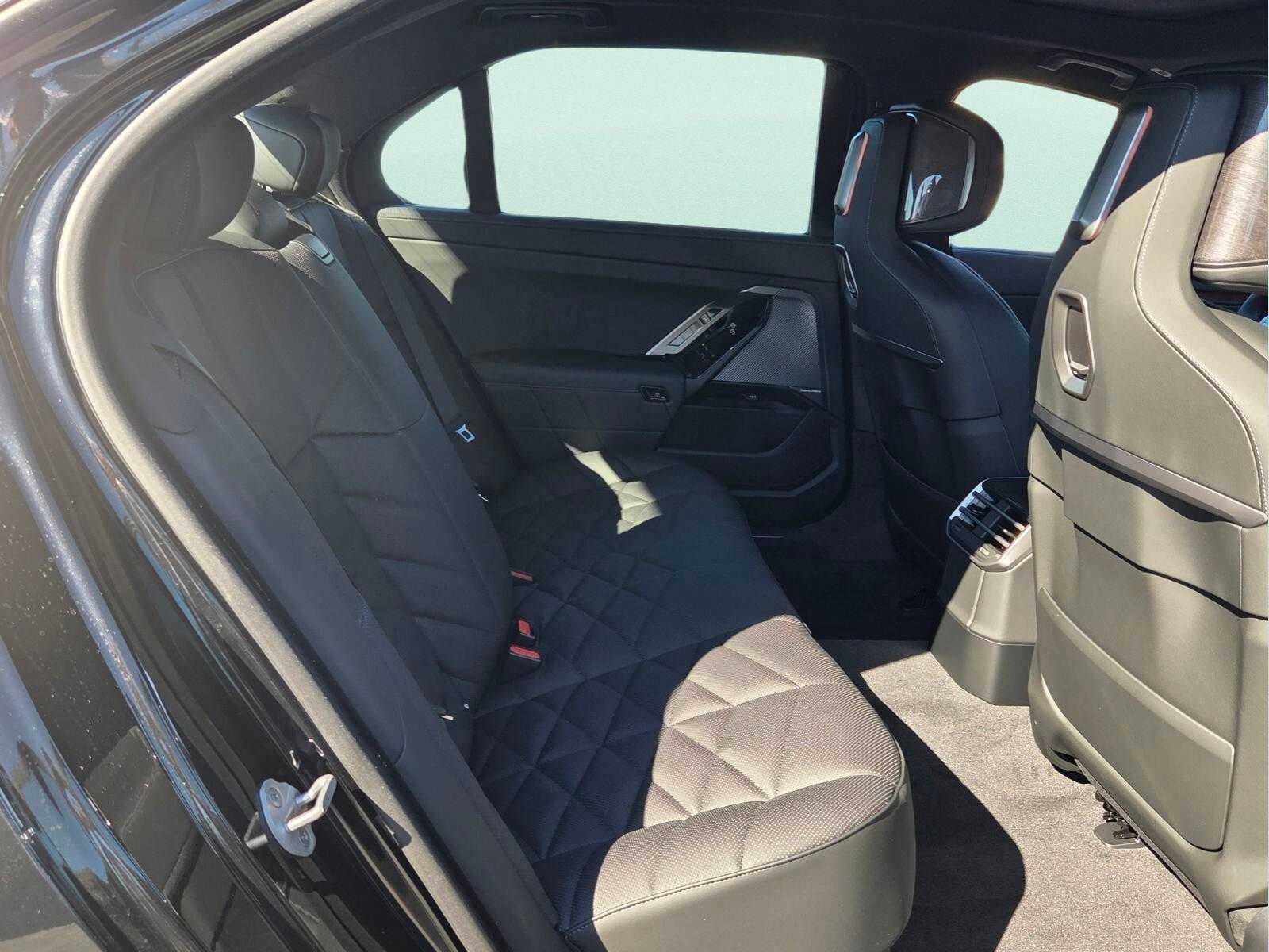 2027 BMW 740i xDrive 740i xDrive