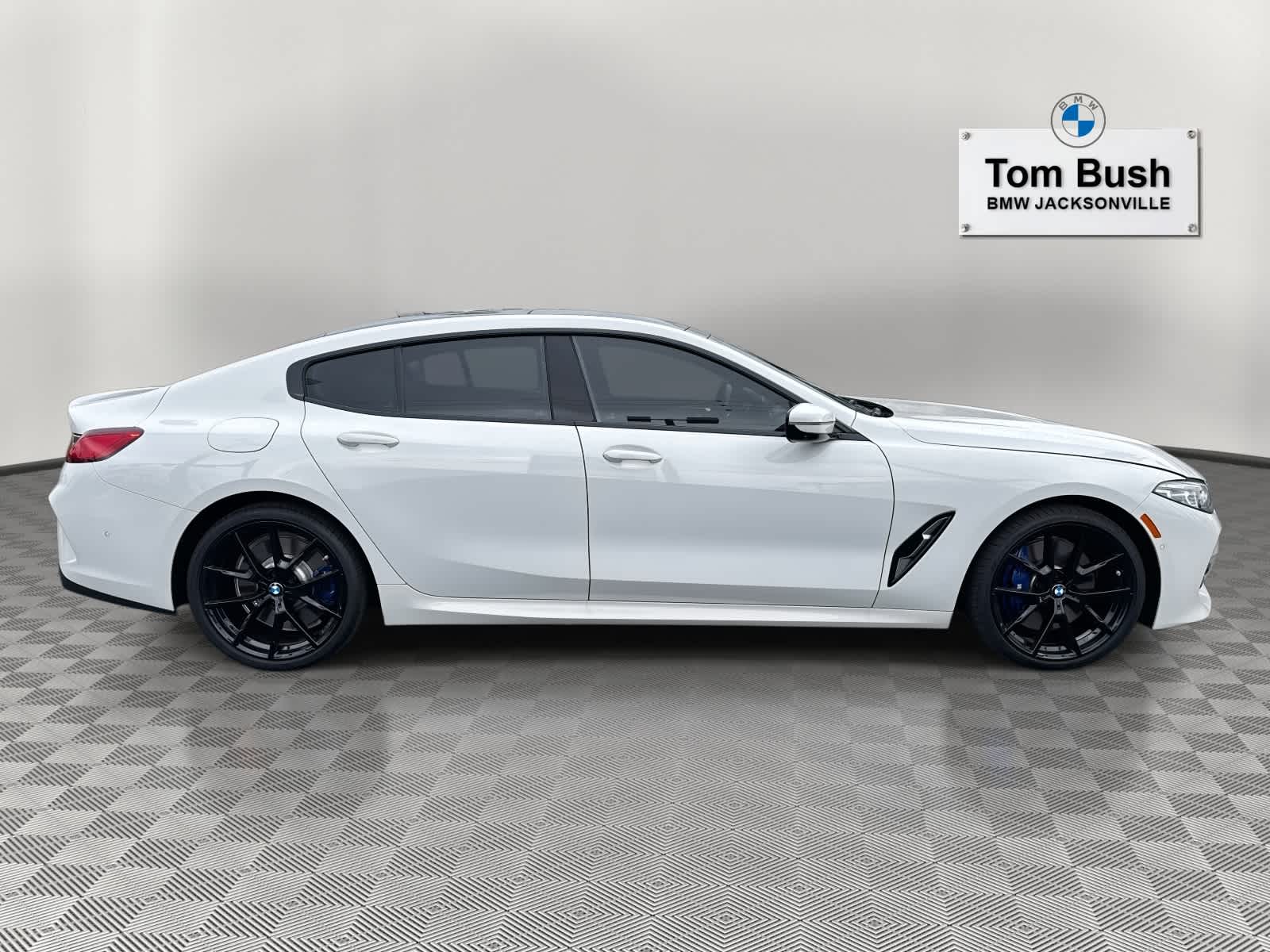 2025 BMW 8 Series 840i