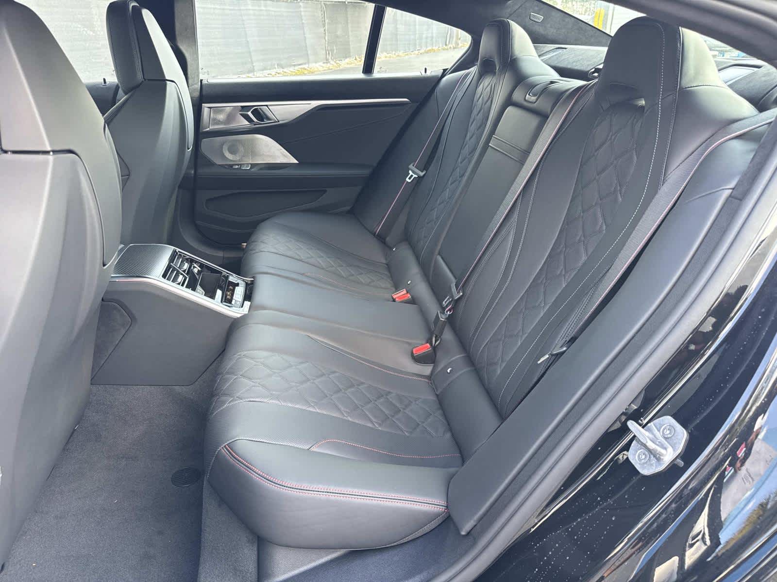 2026 BMW M850i xDrive M850i