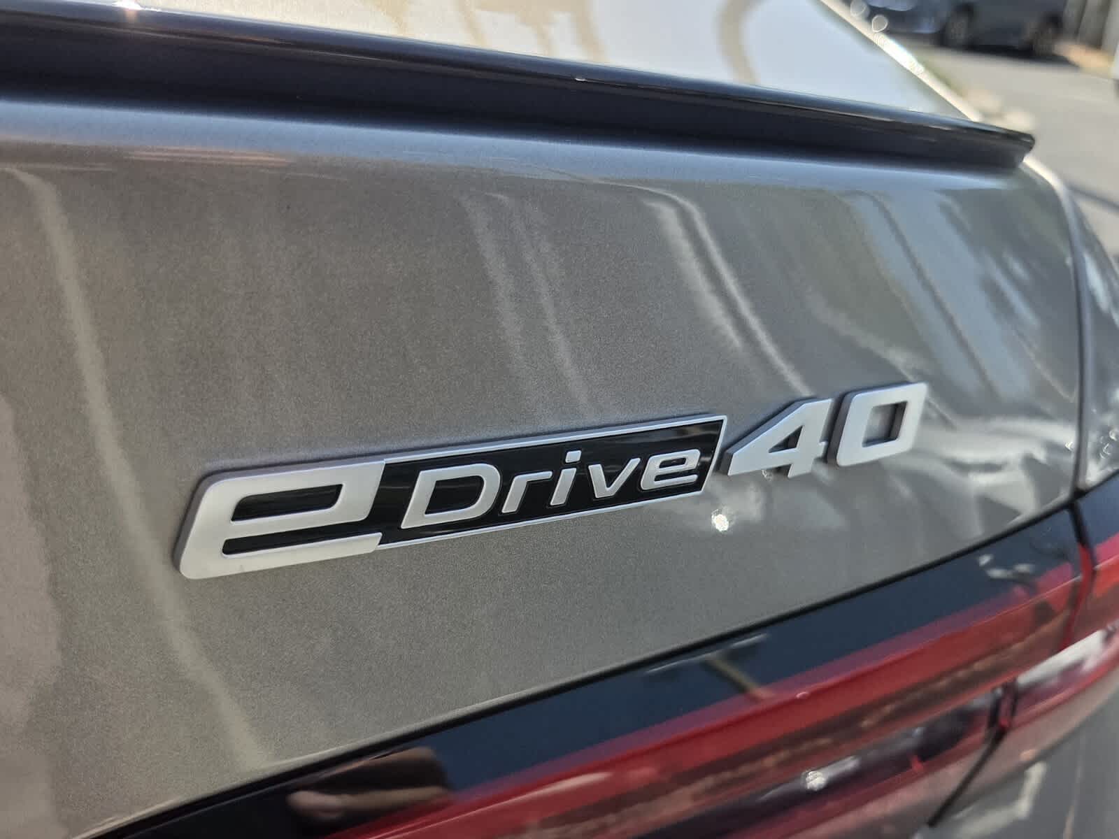 2025 BMW i5 eDrive40