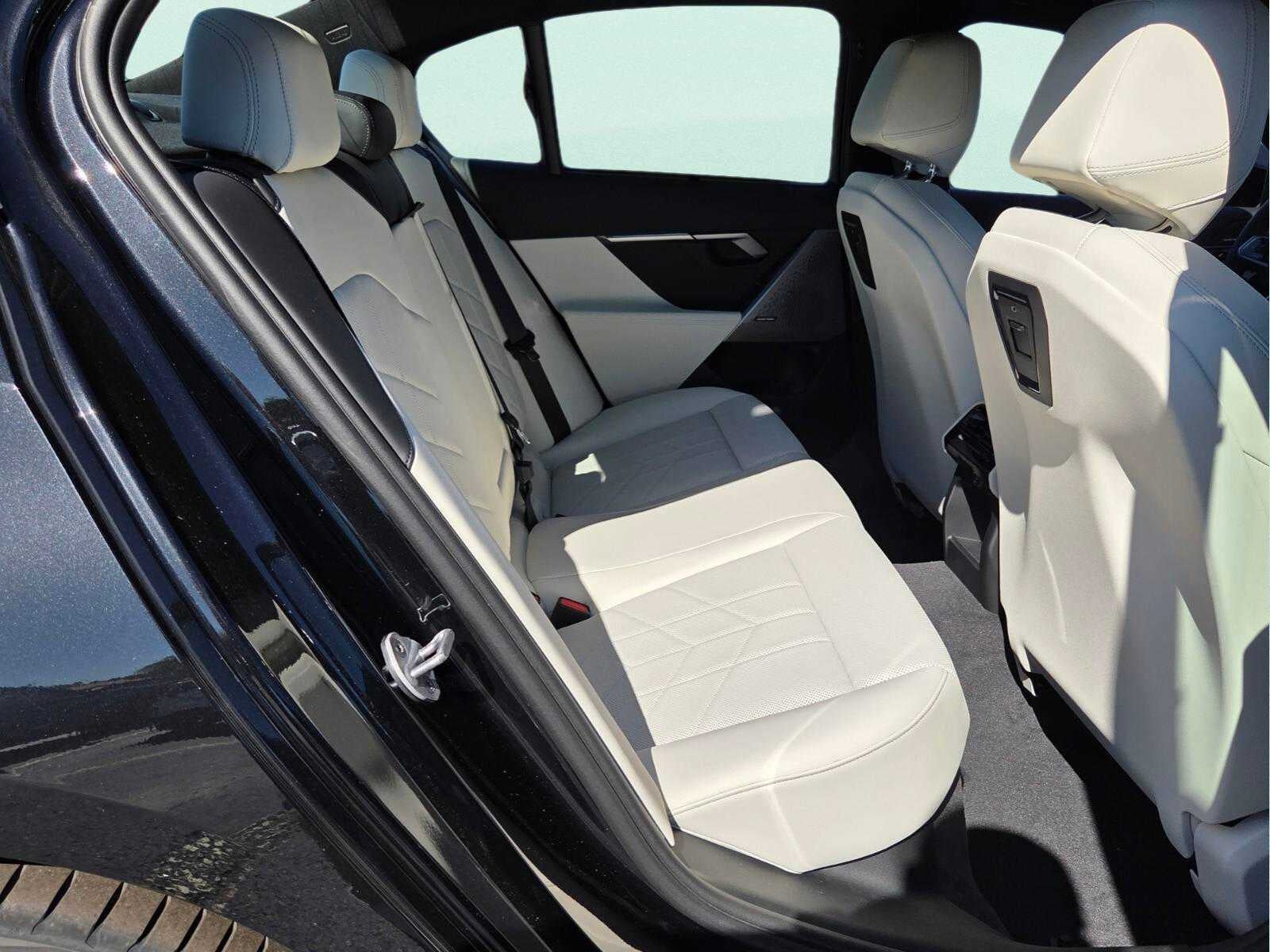 2027 BMW i5 xDrive40 xDrive40