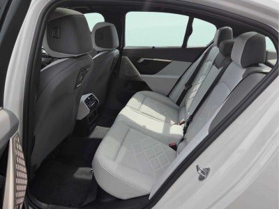 2026 BMW i5 M60