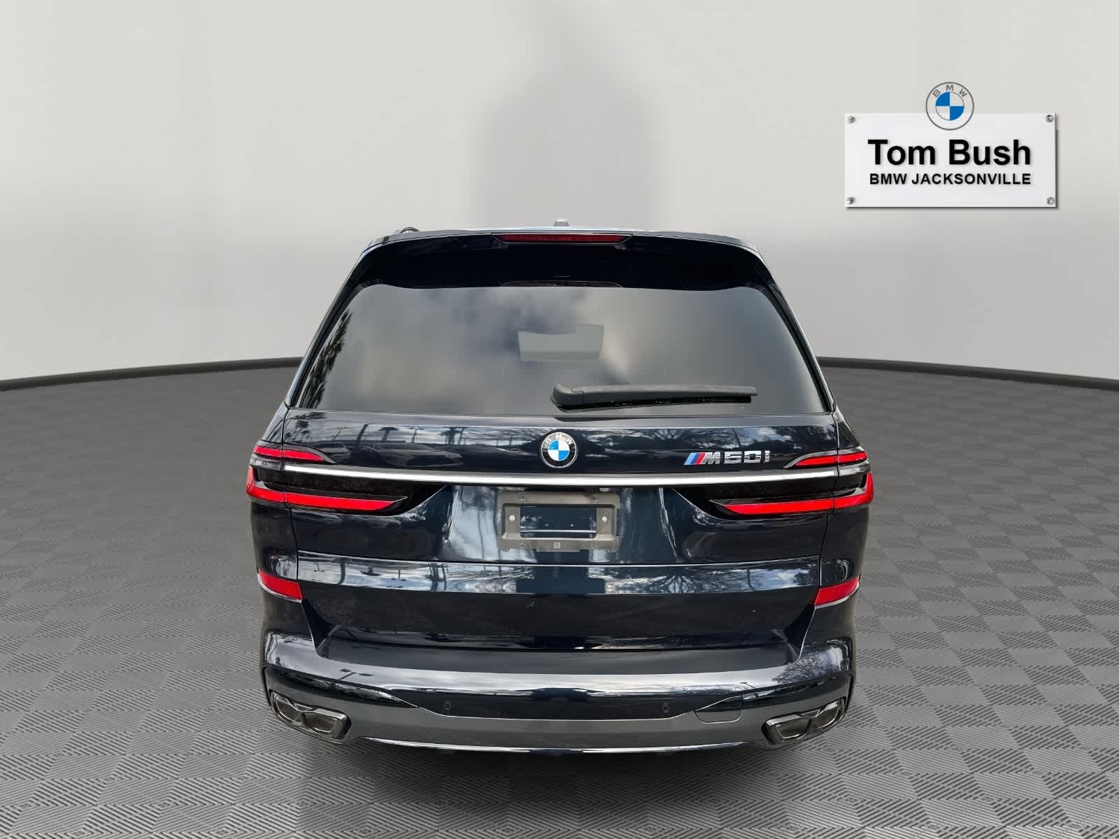 2024 BMW X7 M60i