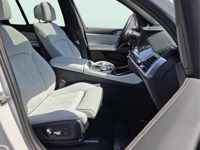 2024 BMW X5 XDRIVE50E