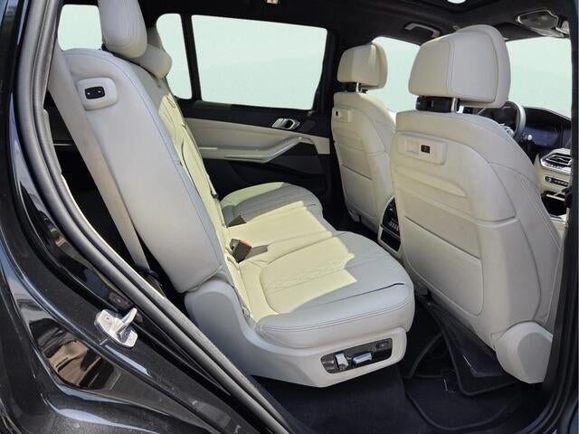 2022 BMW X7 xDrive40i xDrive40i