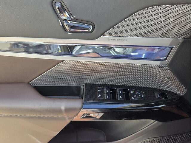 2023 BMW 740i 740i