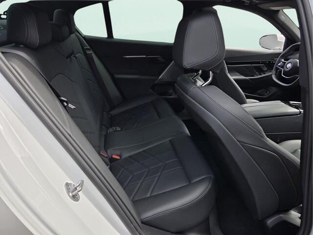 2025 BMW 5 SERIES 530I