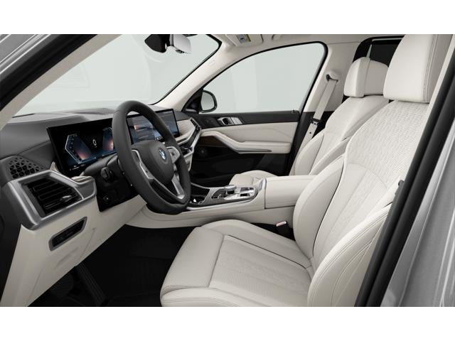 2027 BMW X7 Base