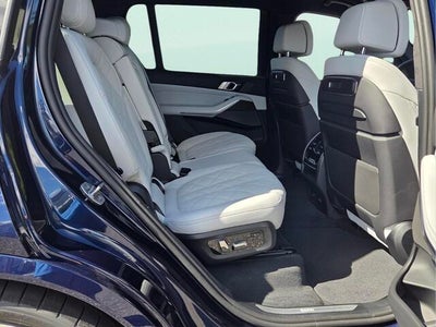 2027 BMW X7 xDrive40i