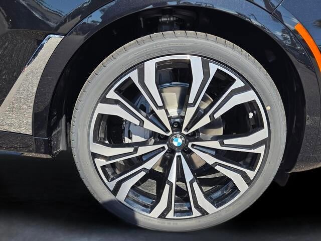 2027 BMW X7 Base