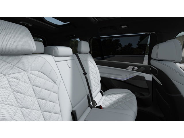 2027 BMW X7 Base