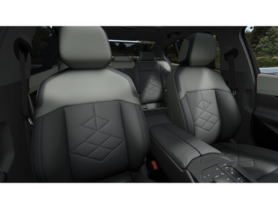 2027 BMW 550e Base