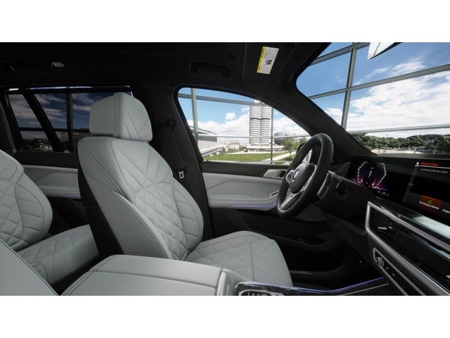 2027 BMW X7 Base