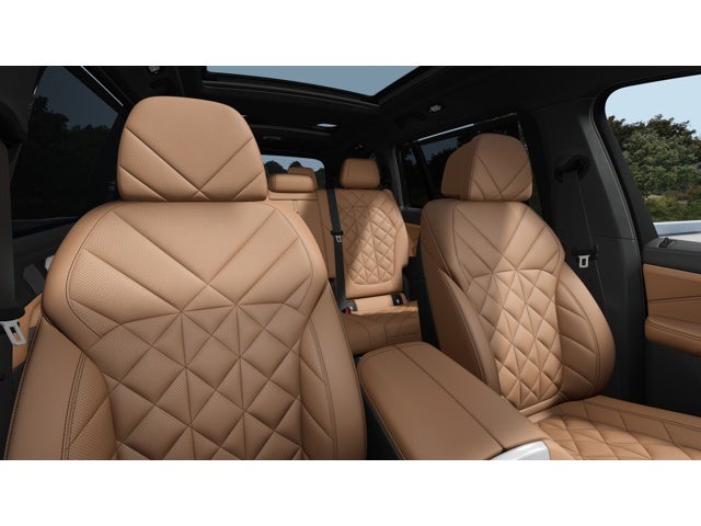 2027 BMW X7 Base