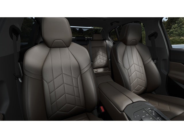 2027 BMW 550e Base