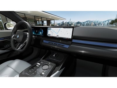 2027 BMW 550e Base