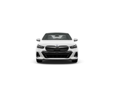 2027 BMW 550e Base