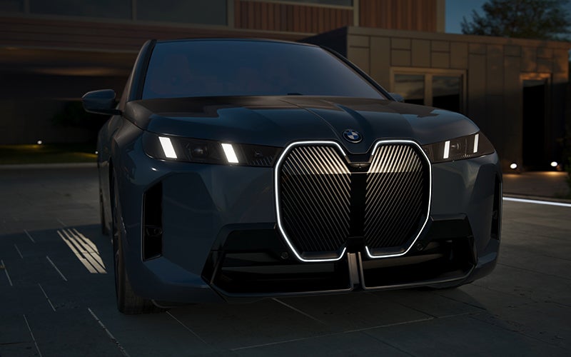 The BMW iX illuminated kidney grille. | Tom Bush BMW Orange Park in Jacksonville FL